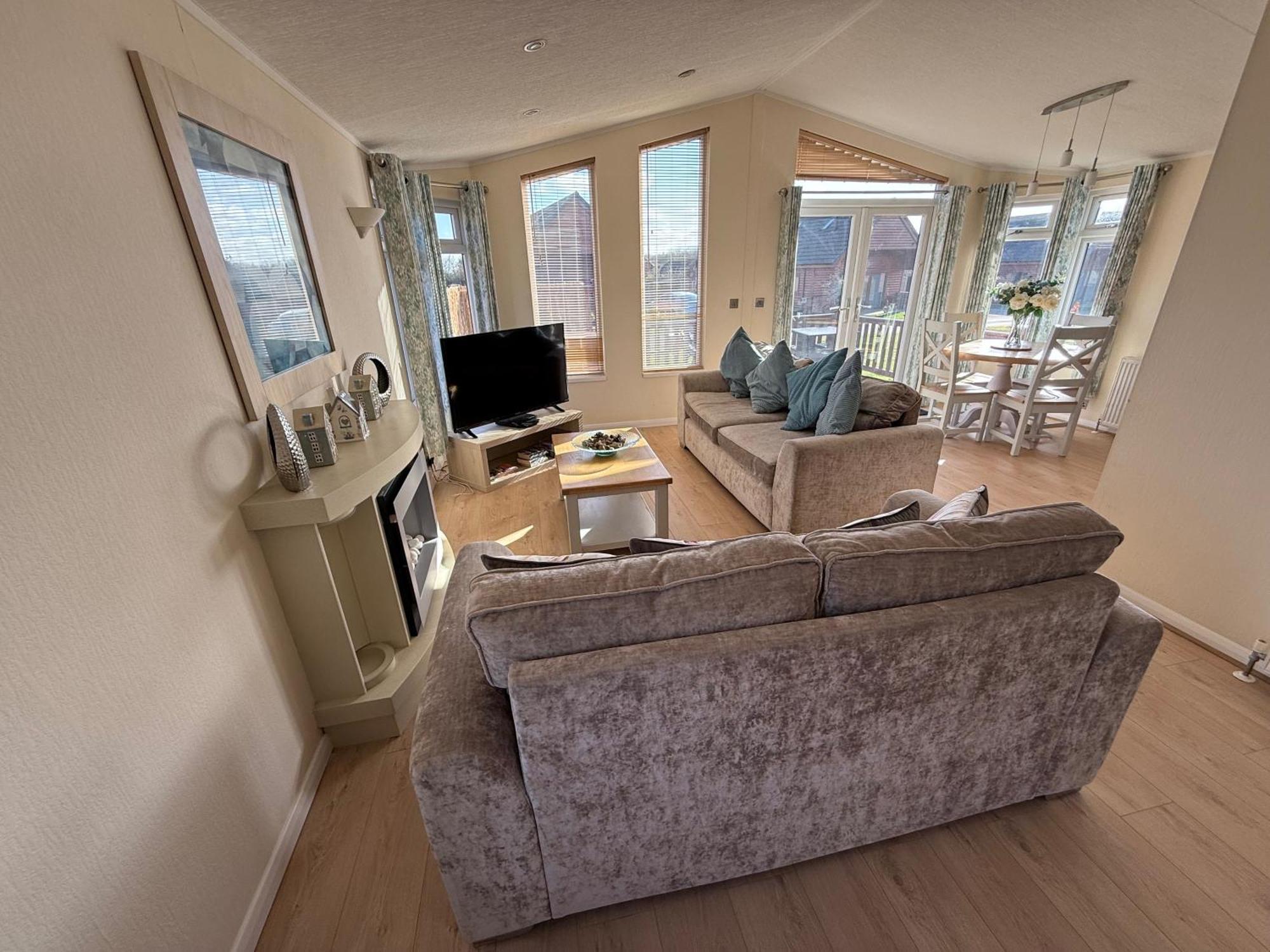 Eden Lodge-tranquil-hot Tub-fishing-7m To Ferienhaus